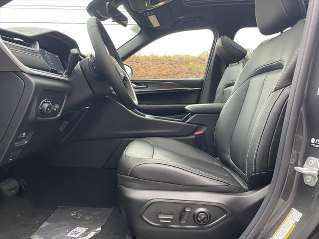 new 2025 Jeep Grand Cherokee car, priced at $46,294