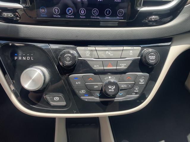 used 2018 Chrysler Pacifica car