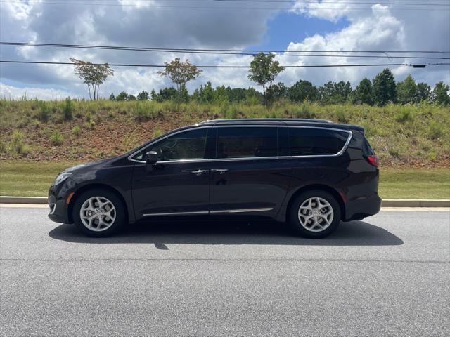 used 2018 Chrysler Pacifica car