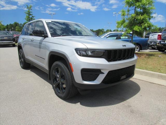 new 2024 Jeep Grand Cherokee car, priced at $42,369