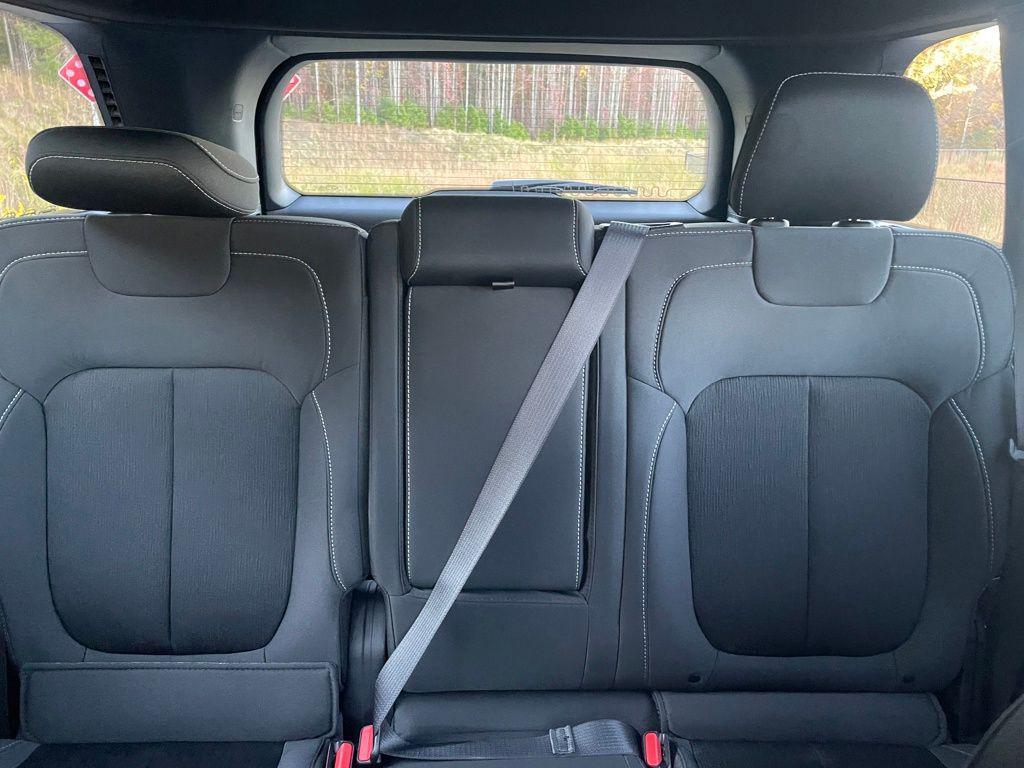 new 2025 Jeep Grand Cherokee car, priced at $33,774