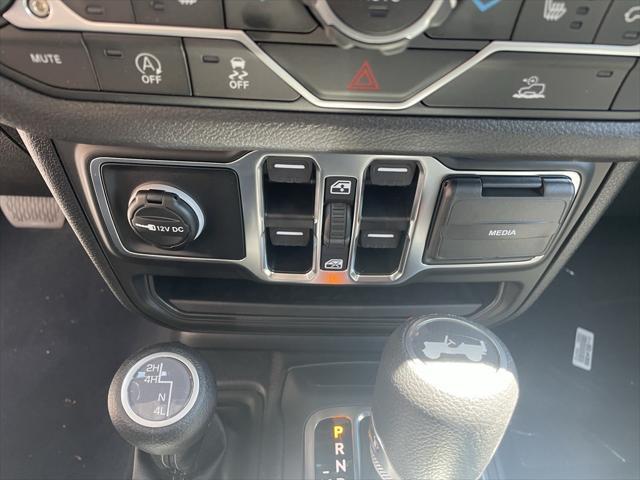 new 2025 Jeep Wrangler car, priced at $42,178