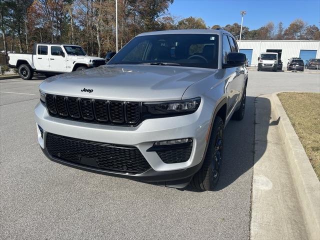 new 2025 Jeep Grand Cherokee car, priced at $51,882