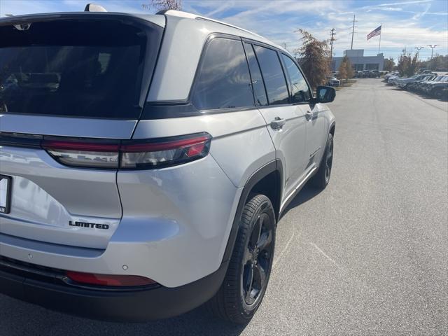 new 2025 Jeep Grand Cherokee car, priced at $51,882