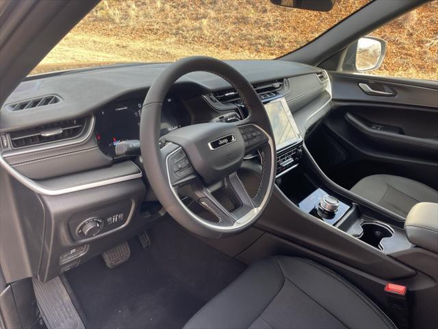 new 2025 Jeep Grand Cherokee car, priced at $35,867