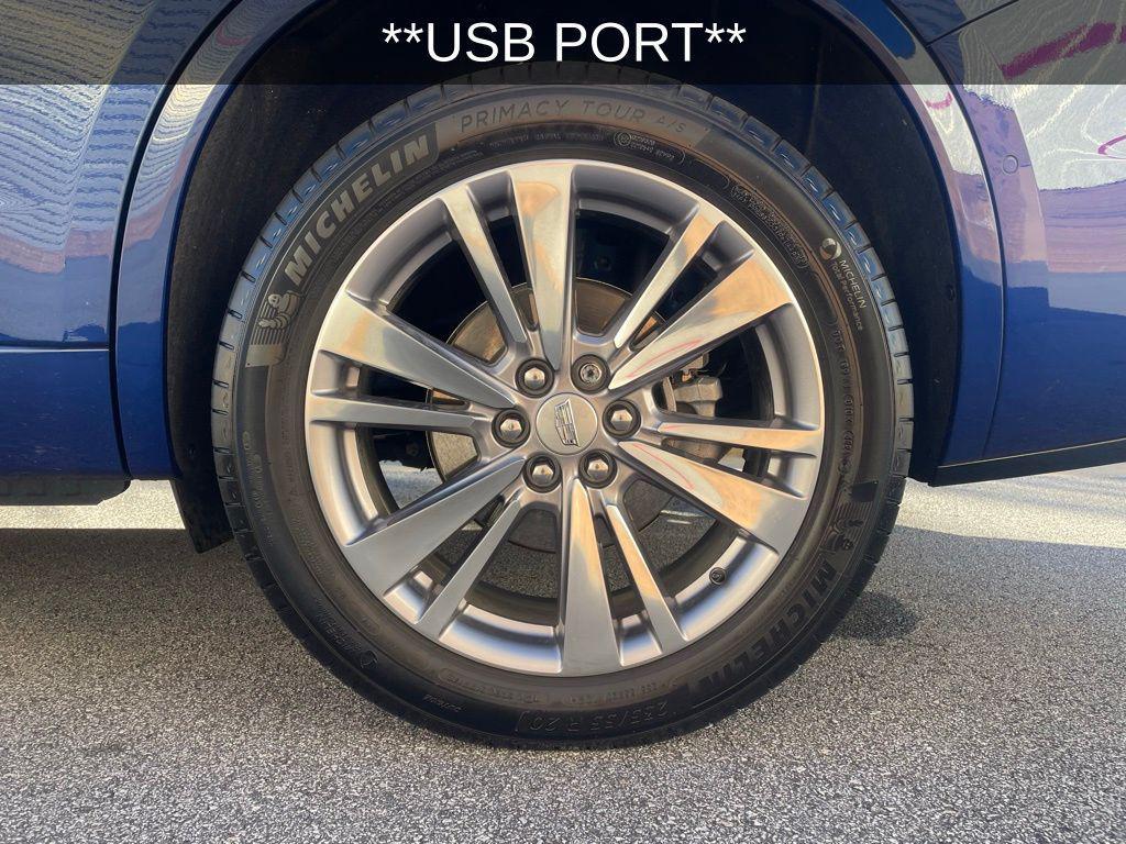 used 2024 Cadillac XT6 car, priced at $44,432