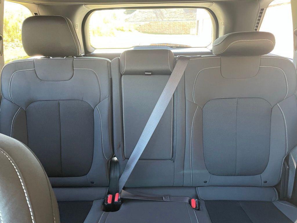 new 2025 Jeep Grand Cherokee car, priced at $34,183