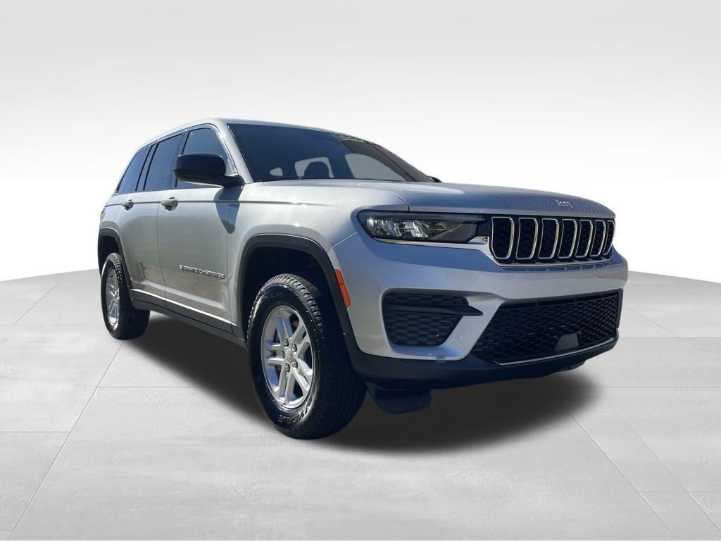 new 2025 Jeep Grand Cherokee car, priced at $34,183
