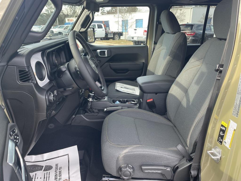 new 2025 Jeep Wrangler car, priced at $47,340