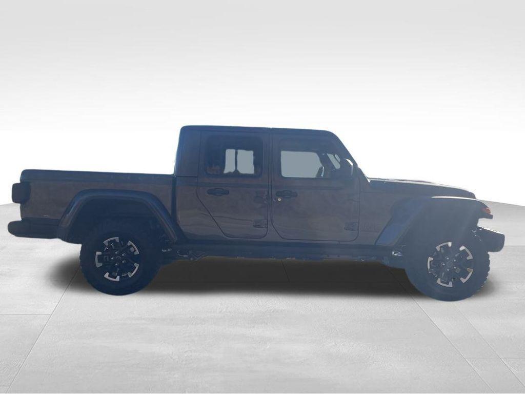new 2026 Jeep Gladiator car, priced at $58,924