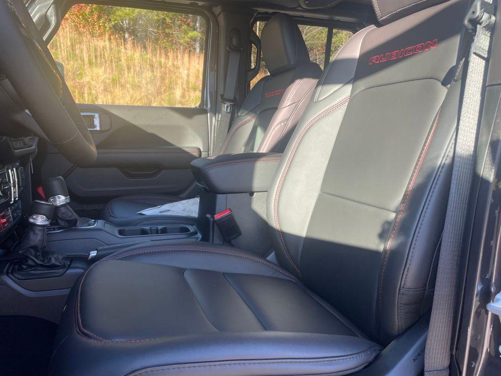 new 2026 Jeep Gladiator car, priced at $58,924