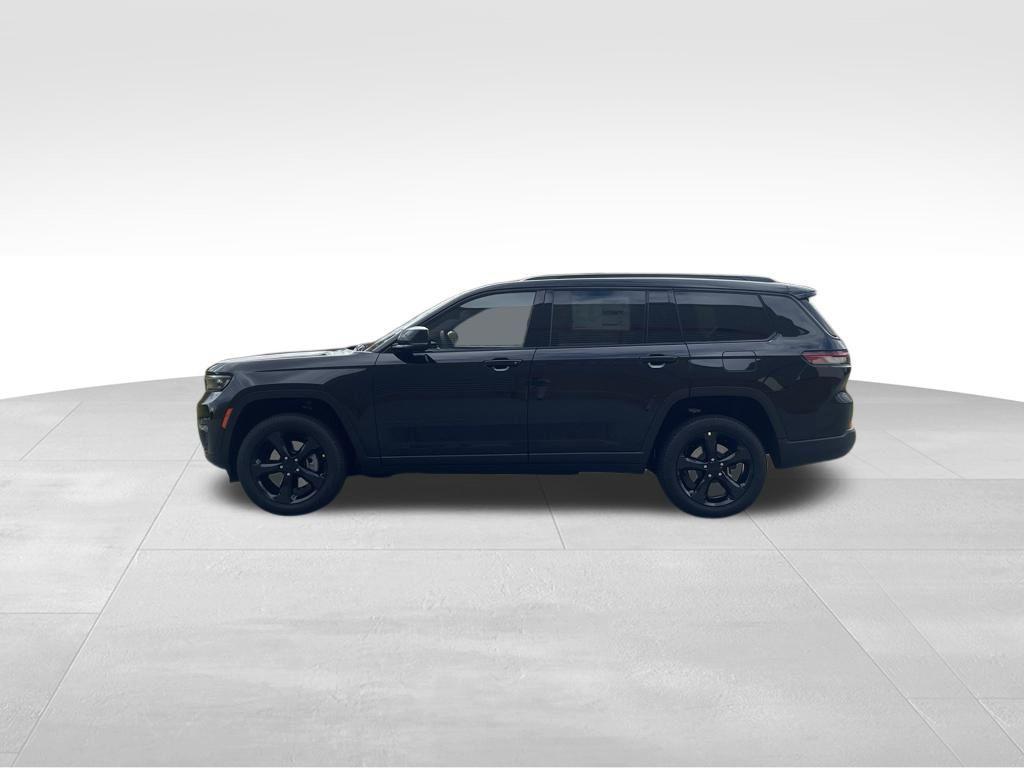 new 2025 Jeep Grand Cherokee L car, priced at $47,302