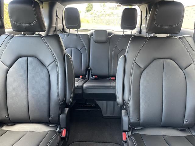 new 2025 Chrysler Pacifica car, priced at $40,477
