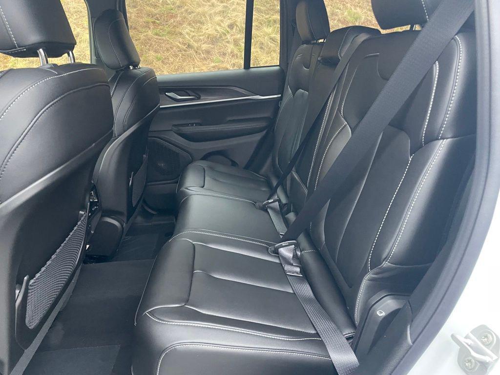 new 2025 Jeep Grand Cherokee car, priced at $44,508