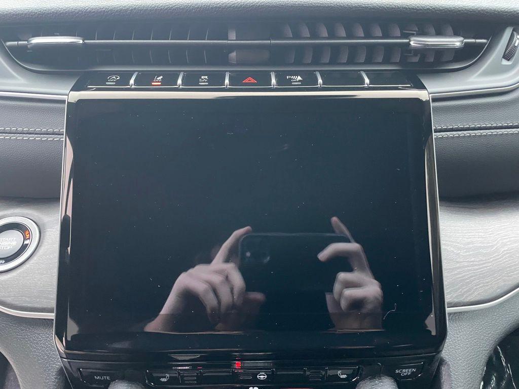 new 2025 Jeep Grand Cherokee car, priced at $44,508