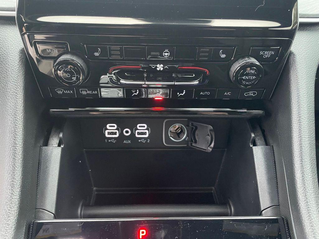 new 2025 Jeep Grand Cherokee car, priced at $44,508