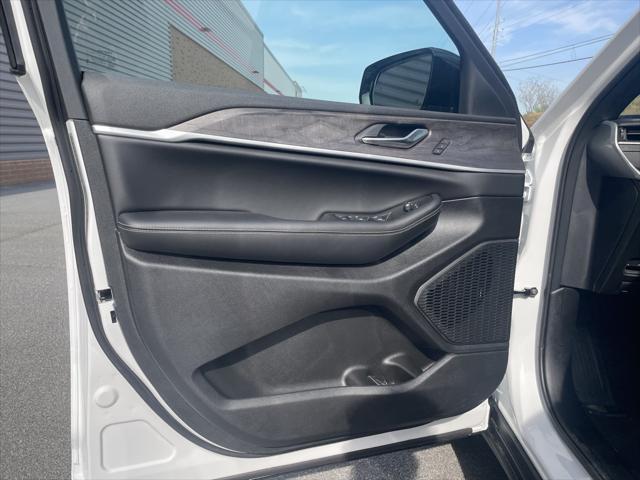 new 2025 Jeep Grand Cherokee car, priced at $45,958