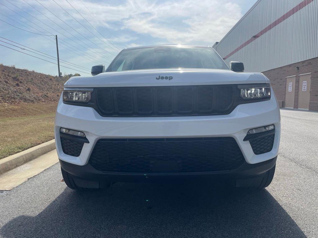 new 2025 Jeep Grand Cherokee car, priced at $38,114