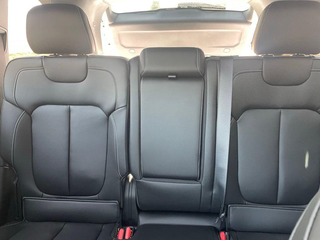new 2025 Jeep Grand Cherokee car, priced at $38,114