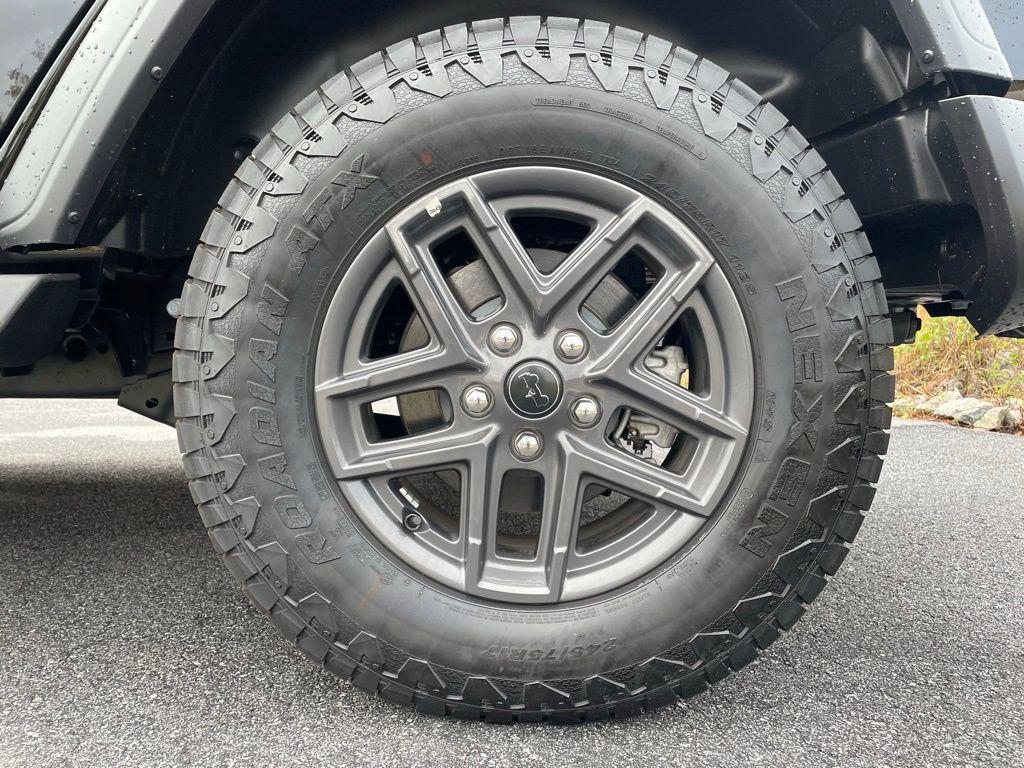 new 2025 Jeep Wrangler car, priced at $50,970