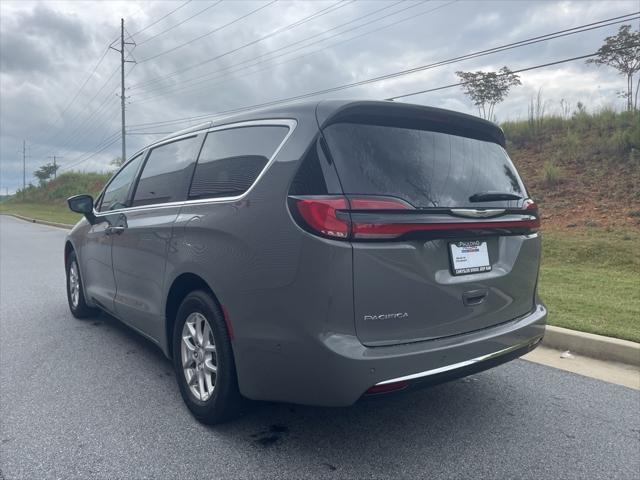 new 2025 Chrysler Pacifica car, priced at $40,477