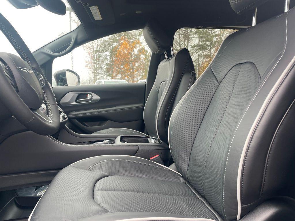 new 2026 Chrysler Pacifica car, priced at $46,797
