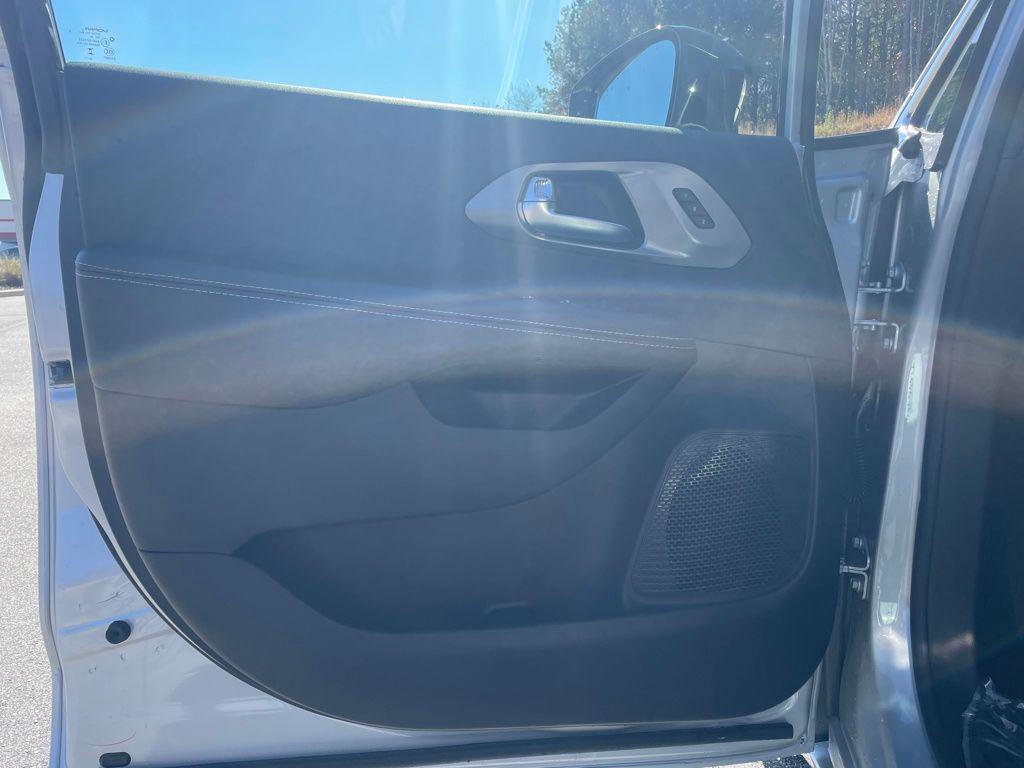 new 2026 Chrysler Pacifica car, priced at $38,029