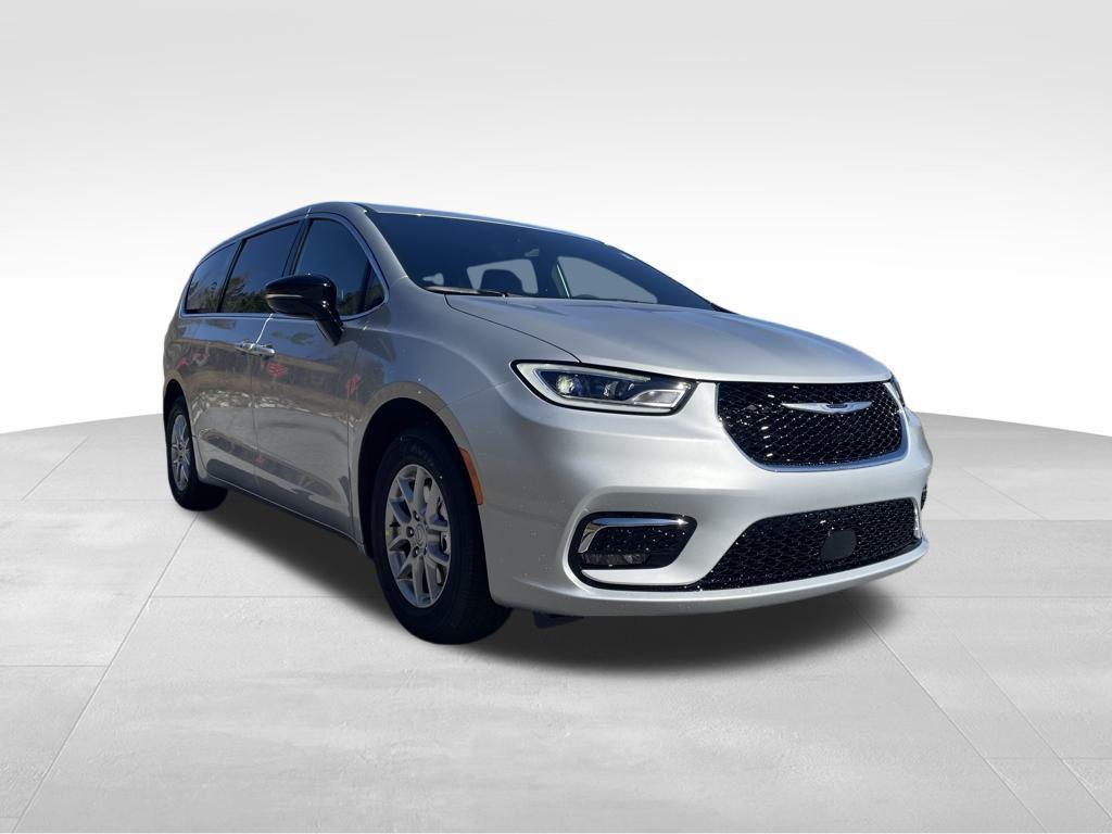 new 2026 Chrysler Pacifica car, priced at $38,029