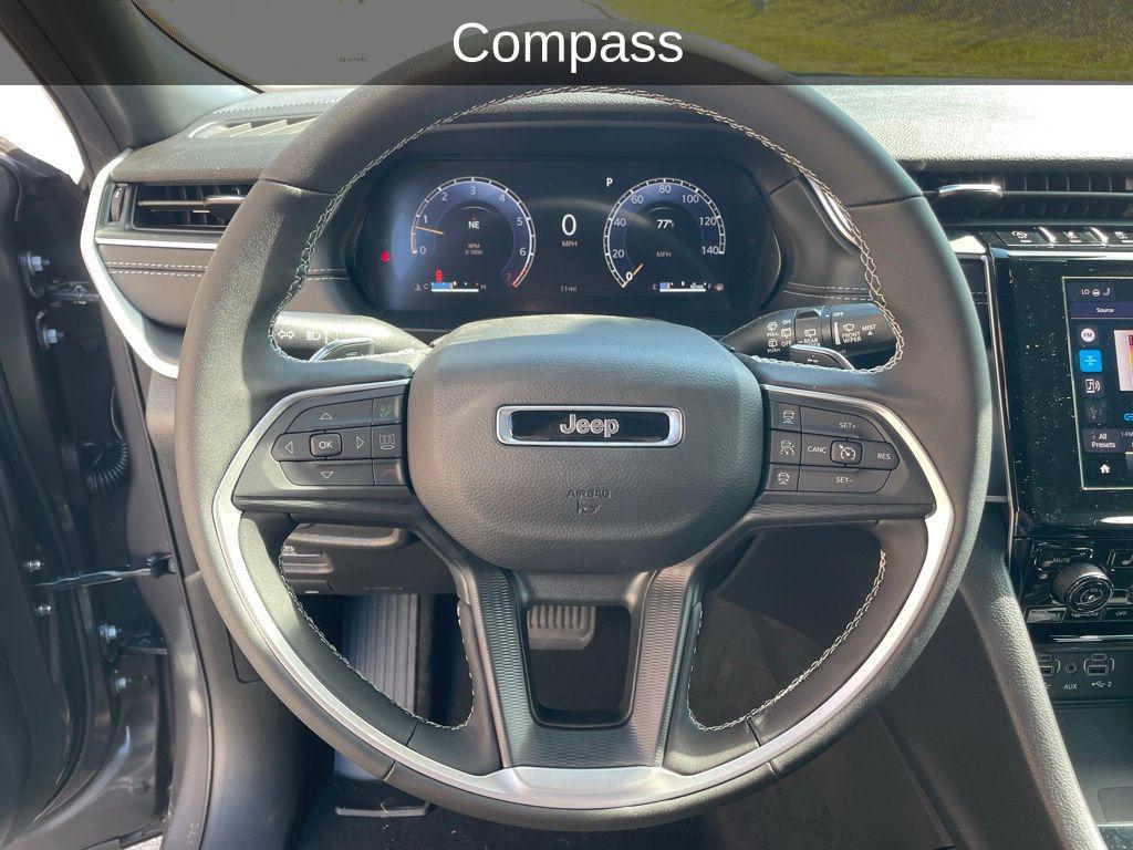 new 2025 Jeep Grand Cherokee car, priced at $38,736