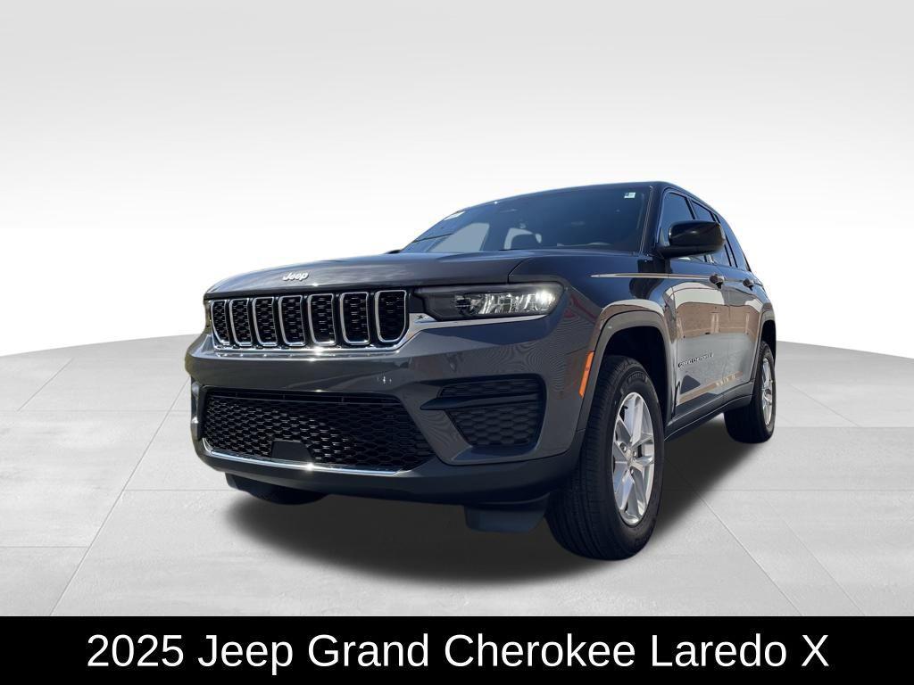 new 2025 Jeep Grand Cherokee car, priced at $34,736