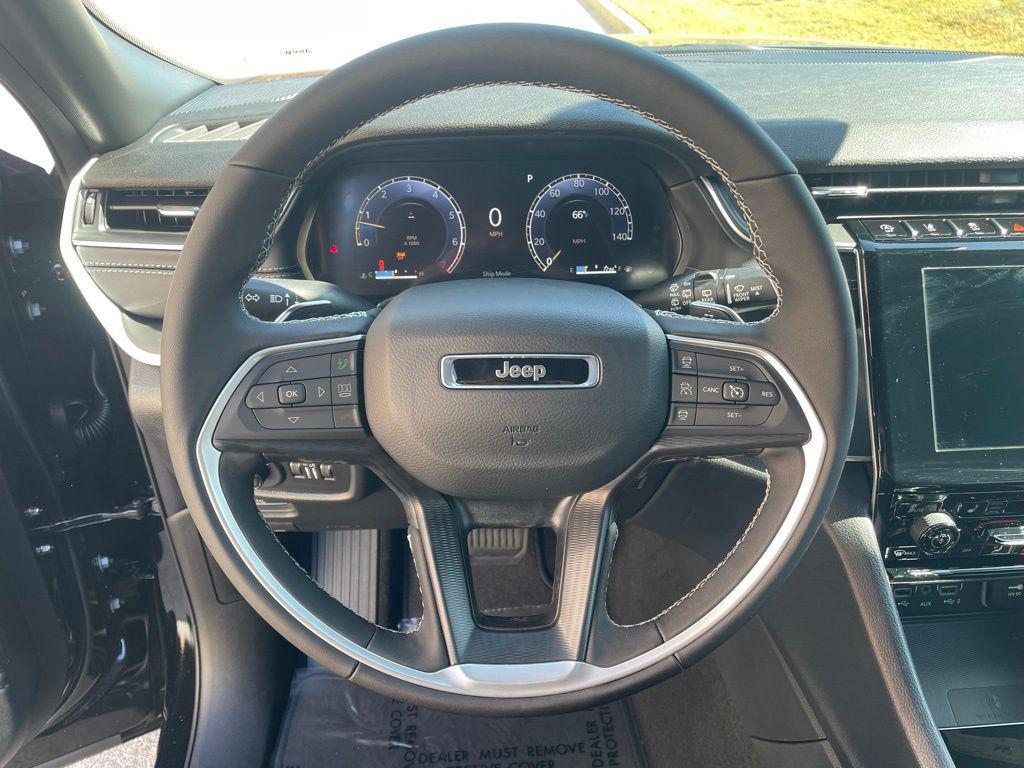 new 2025 Jeep Grand Cherokee L car, priced at $39,212