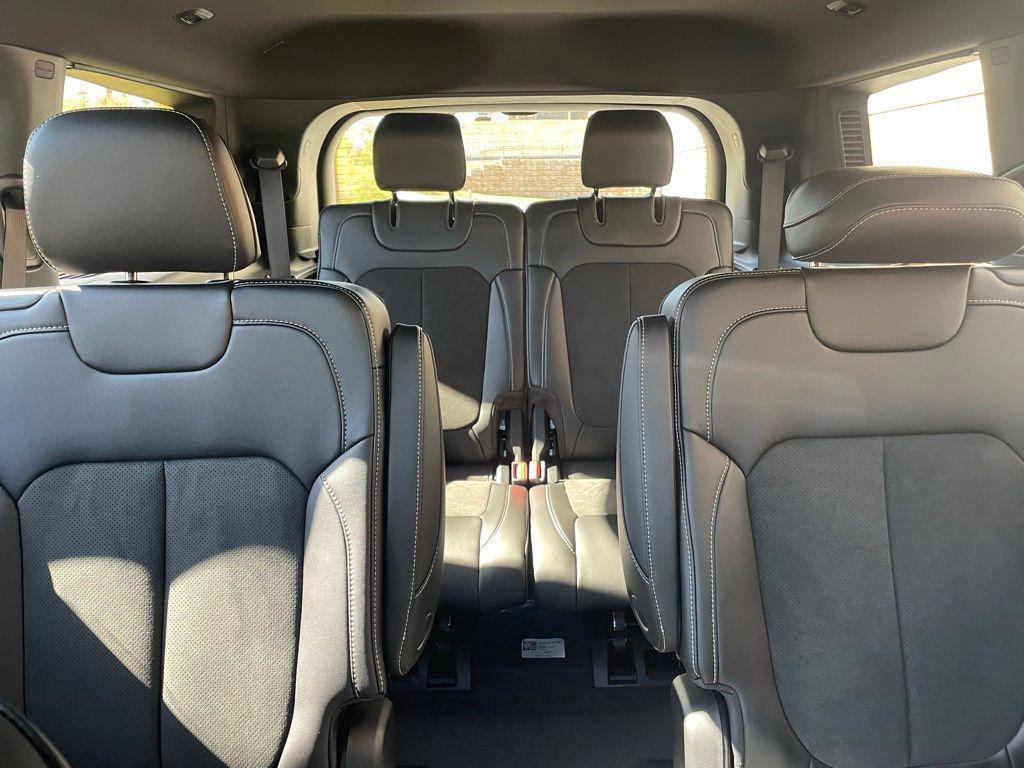 new 2025 Jeep Grand Cherokee L car, priced at $39,212