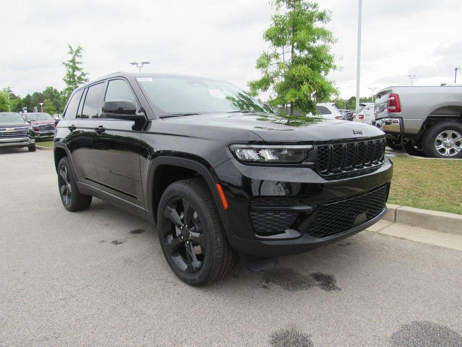 new 2024 Jeep Grand Cherokee car, priced at $46,415