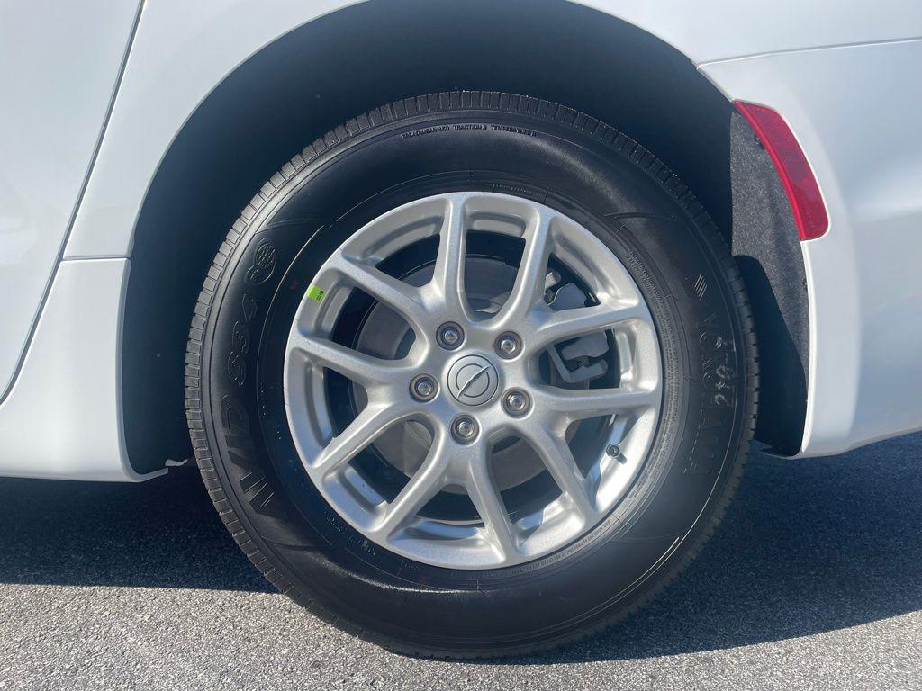 new 2026 Chrysler Pacifica car, priced at $38,712