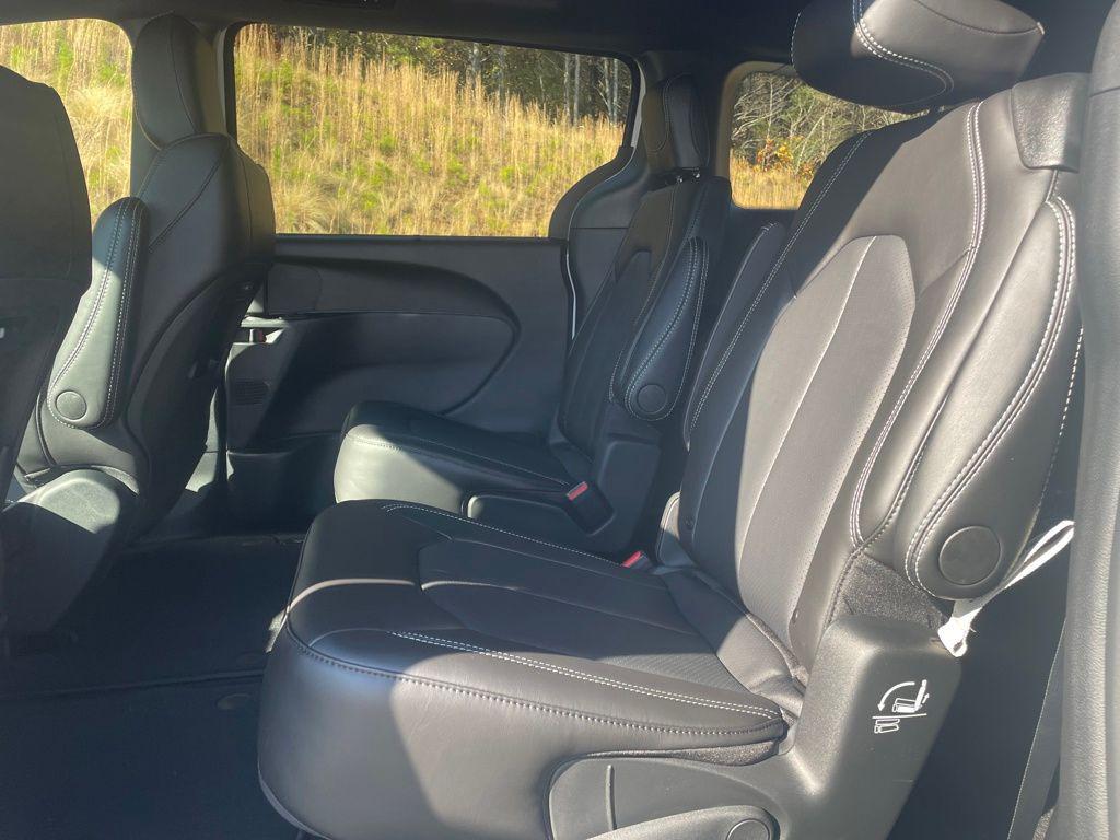 new 2026 Chrysler Pacifica car, priced at $38,712
