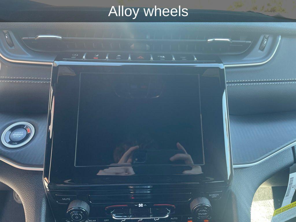 new 2025 Jeep Grand Cherokee car, priced at $31,274