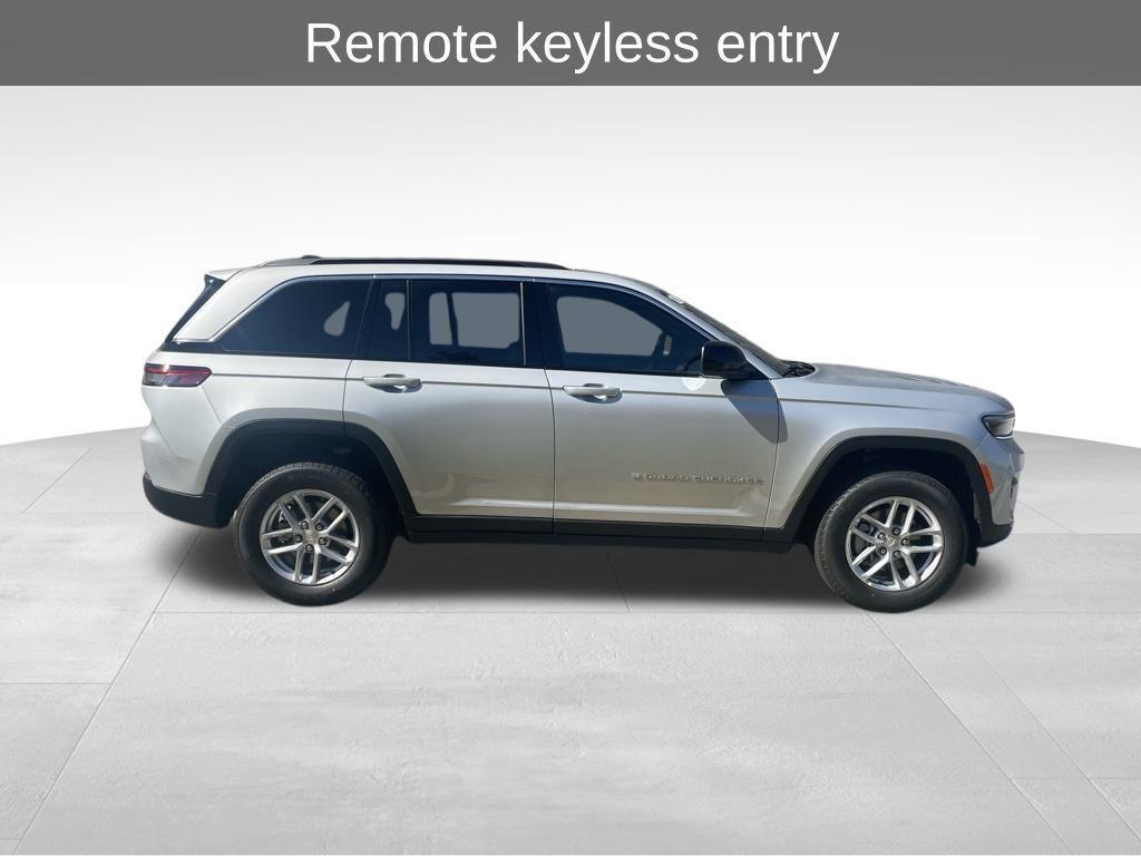 new 2025 Jeep Grand Cherokee car, priced at $31,274