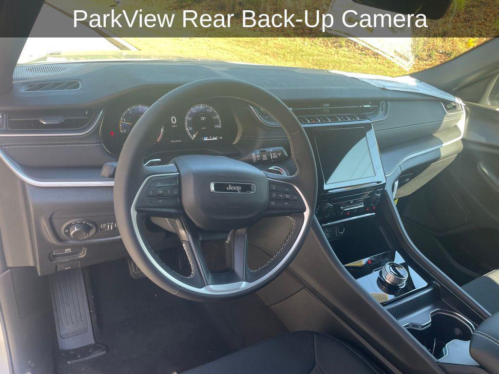 new 2025 Jeep Grand Cherokee car, priced at $31,274