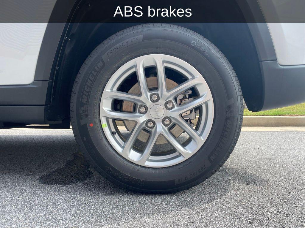 new 2025 Jeep Grand Cherokee car, priced at $33,274