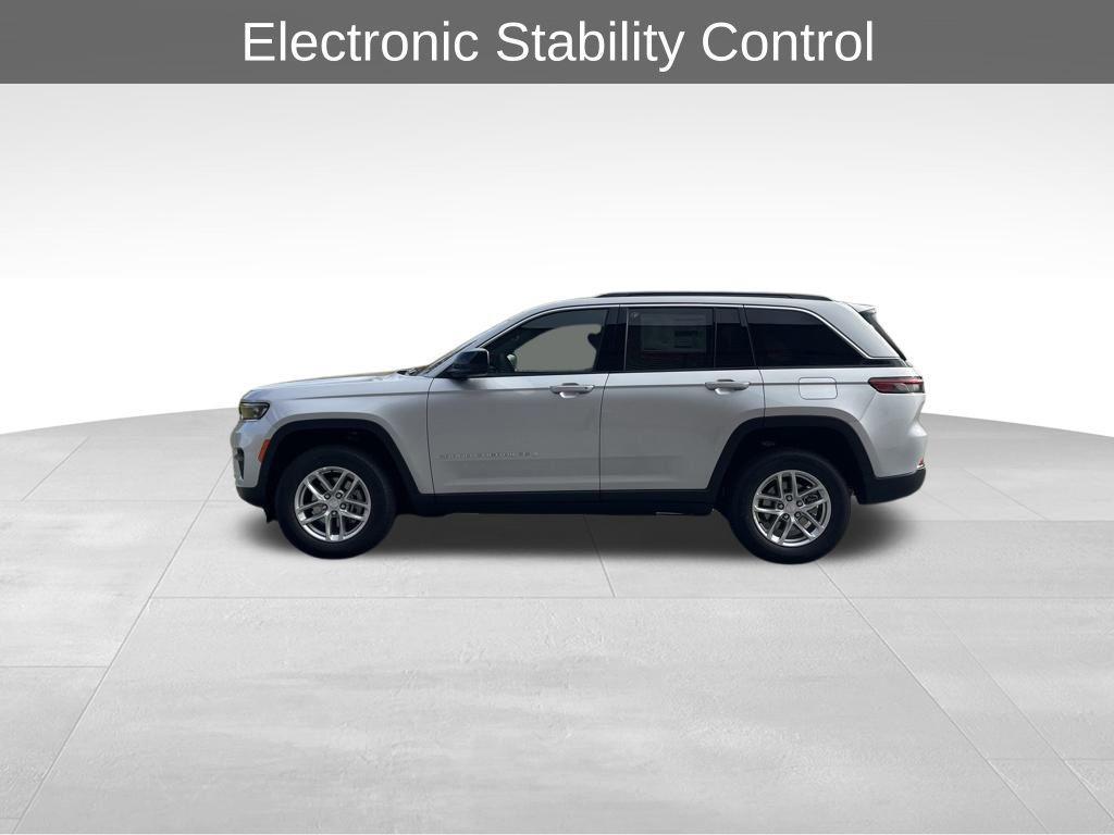new 2025 Jeep Grand Cherokee car, priced at $33,274