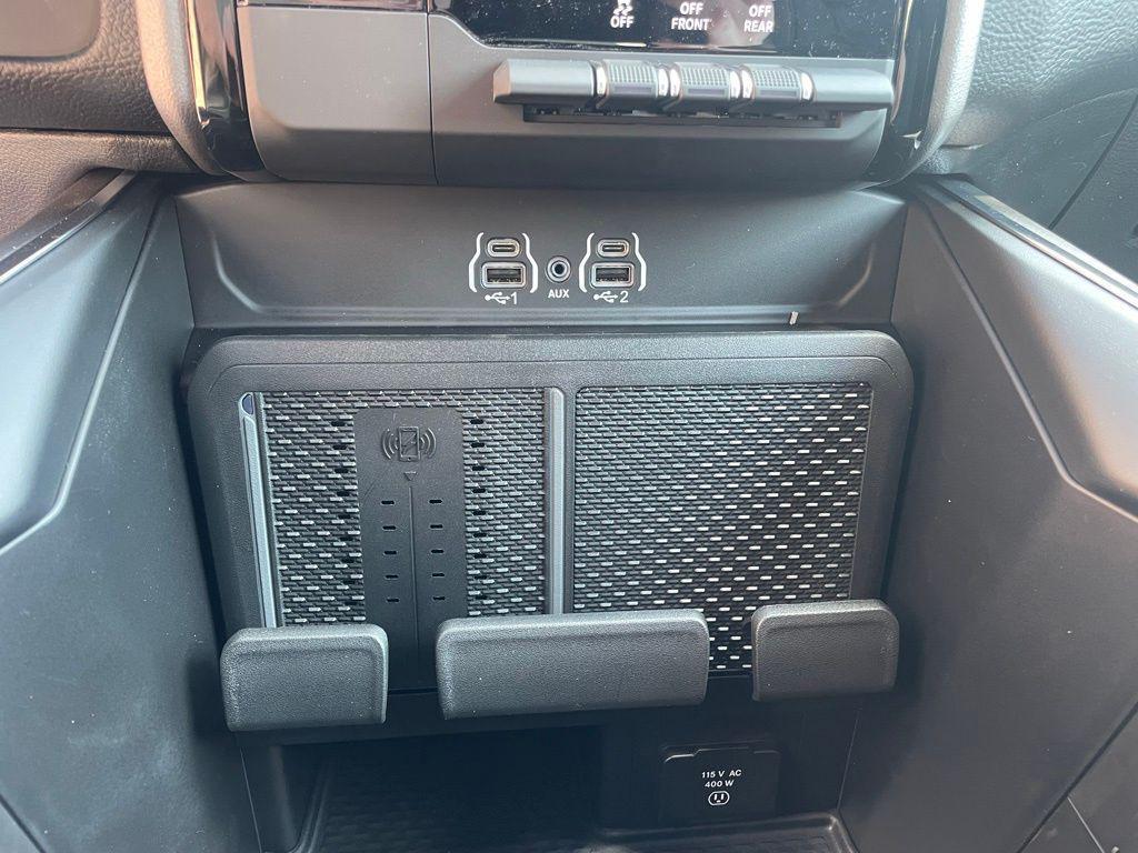 new 2025 Ram 1500 car, priced at $51,361