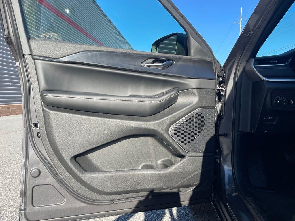 new 2025 Jeep Grand Cherokee car, priced at $35,174