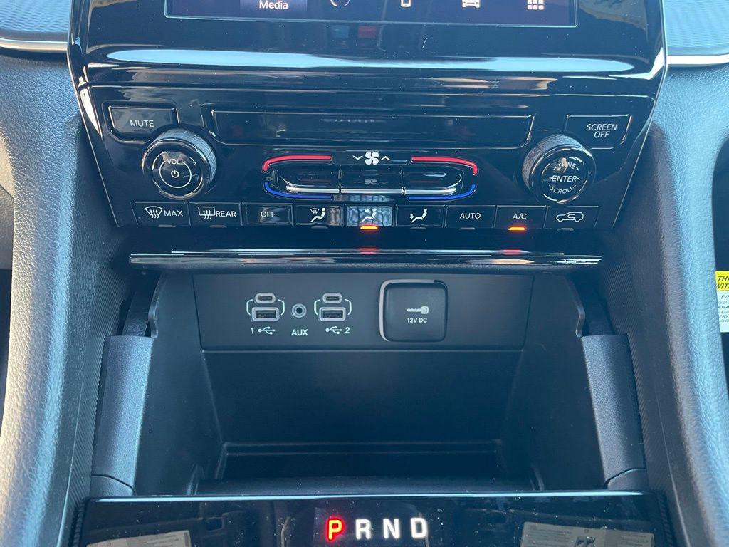 new 2025 Jeep Grand Cherokee car, priced at $35,174