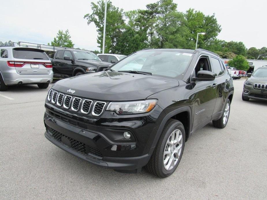 new 2024 Jeep Compass car, priced at $33,342