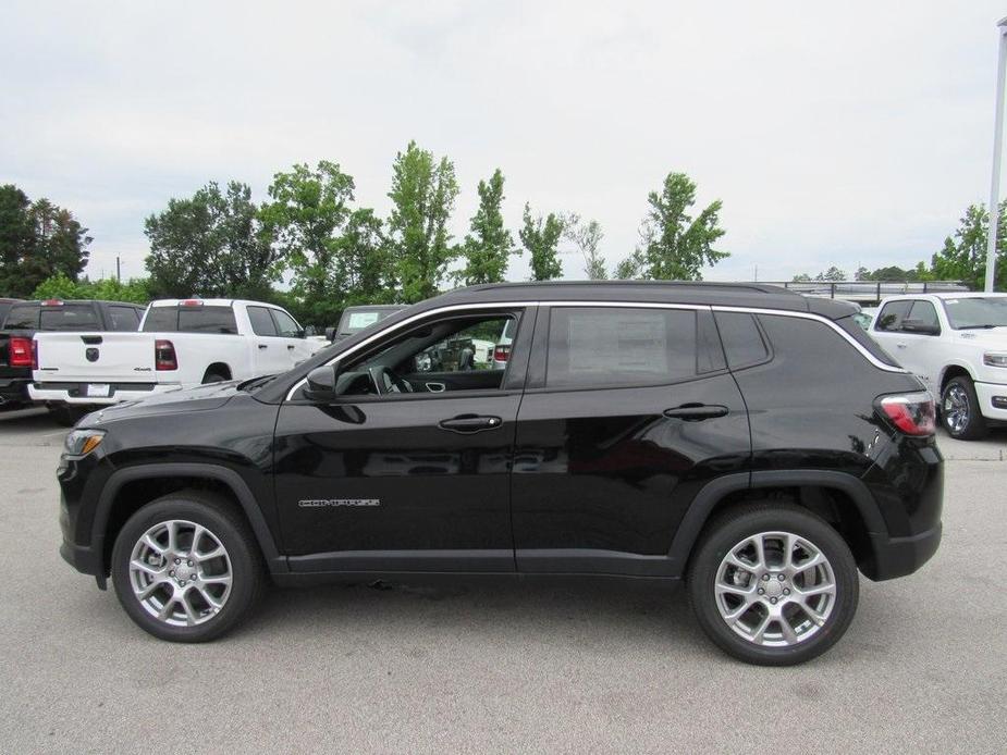 new 2024 Jeep Compass car, priced at $33,342