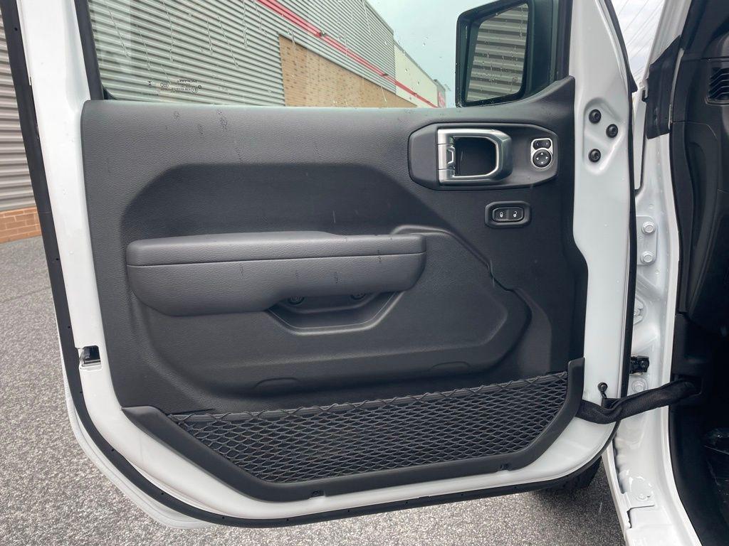 new 2026 Jeep Wrangler car, priced at $45,950