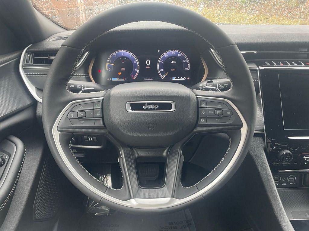 new 2025 Jeep Grand Cherokee car, priced at $34,836