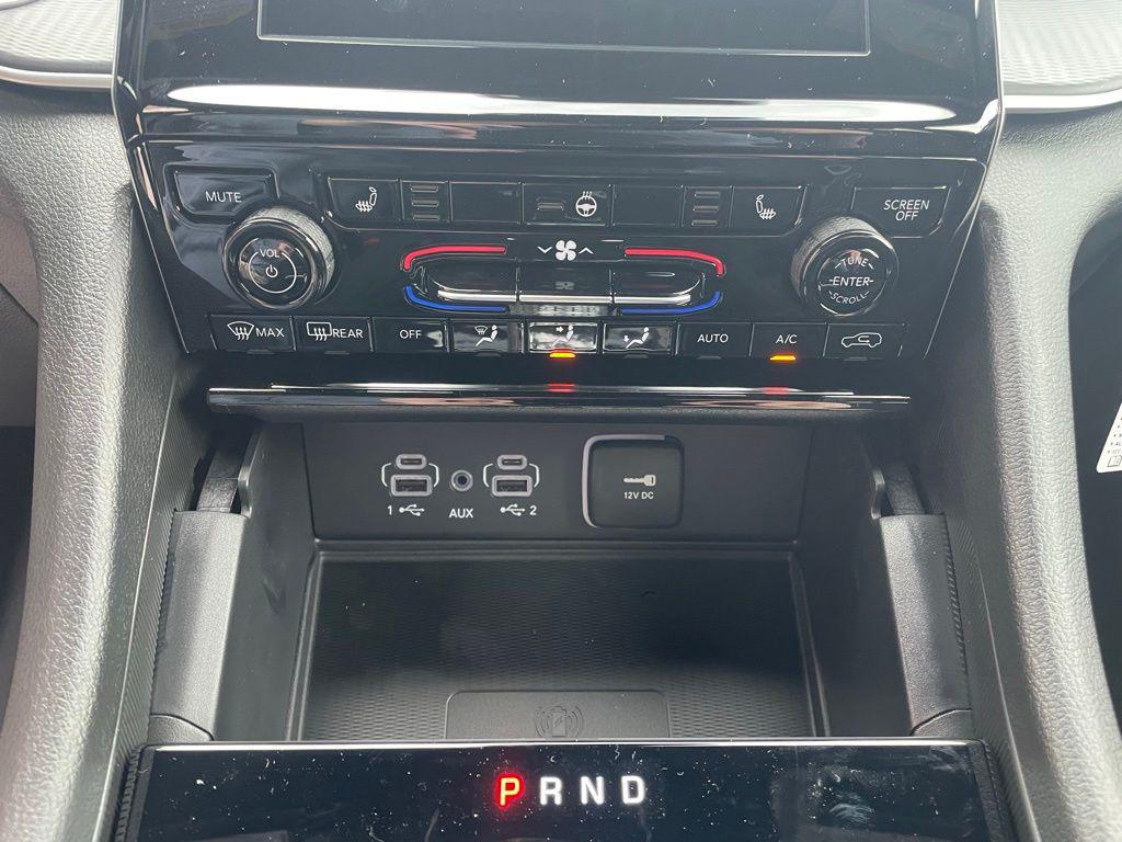 new 2025 Jeep Grand Cherokee car, priced at $34,683