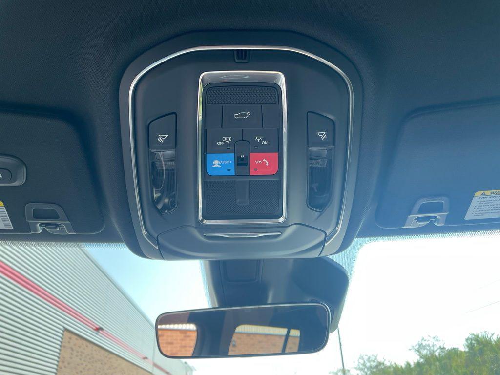 new 2025 Jeep Grand Cherokee car, priced at $41,444