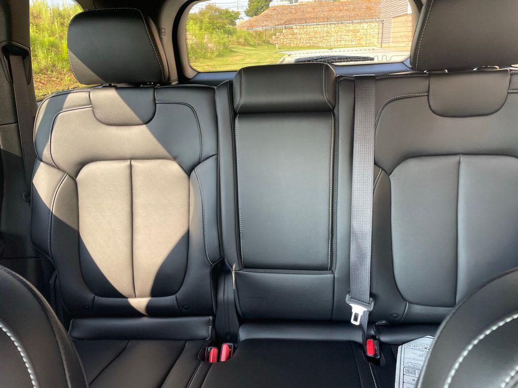 new 2025 Jeep Grand Cherokee car, priced at $41,444